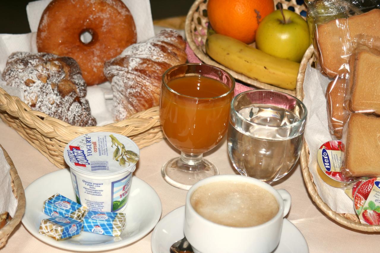 Hotel Holiday Pescara Dış mekan fotoğraf